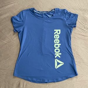 Women Reebok active top shortsleeve xs